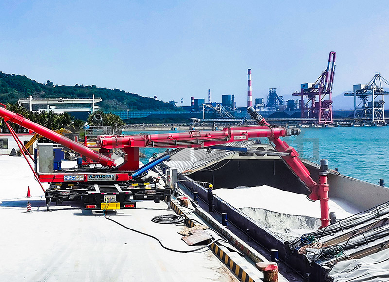800-5000 DWT 150-500t/h Araca Monteli Vidalı Gemi Boşaltıcı